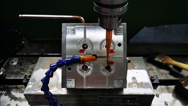 精密模具加工：揭秘其与普通模具的五大区别