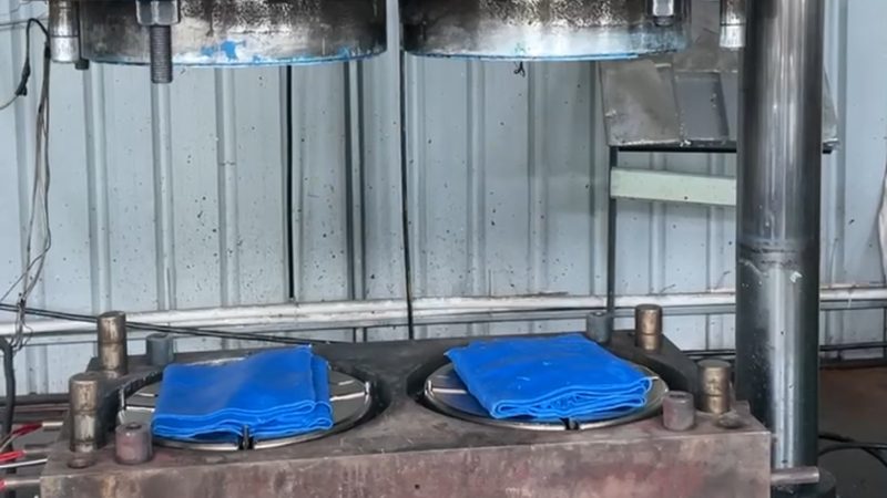 小型精密模具加工定制：关键工艺与选型要点